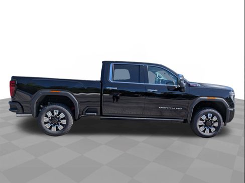 New 2026 GMC Sierra 2500 Denali w/ Denali Reserve Package image 3