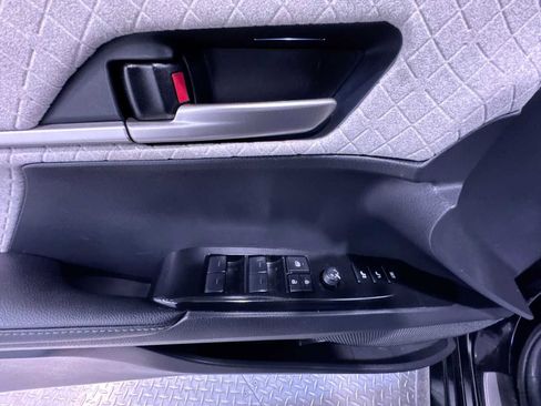 Used 2025 Toyota Camry XLE image 12