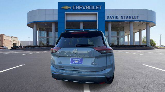 Used 2024 Nissan Rogue SL w/ SL Premium Package FWD image 7