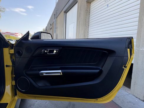 Used 2017 Ford Mustang GT Premium RWD image 16