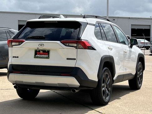 Used 2024 Toyota RAV4 Adventure AWD/4WD image 4