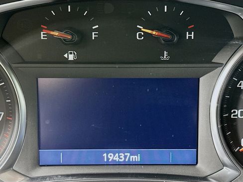 Used 2023 Chevrolet Traverse LT image 18