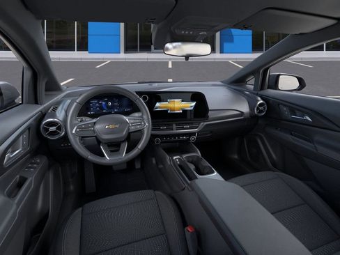 New 2026 Chevrolet Equinox EV LT image 15