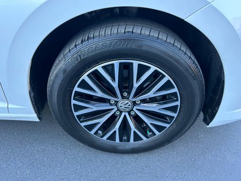 Used 2021 Volkswagen Jetta SE image 14