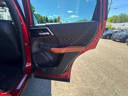 Used 2023 Mitsubishi Outlander SEL AWD/4WD image 71