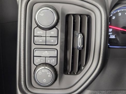 Used 2024 Chevrolet Silverado 1500 Custom Trail Boss AWD/4WD image 22