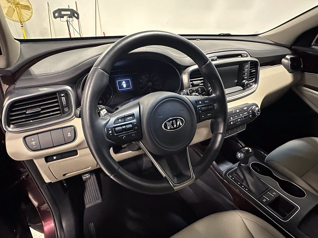 Used 2017 Kia Sorento EX FWD image 21