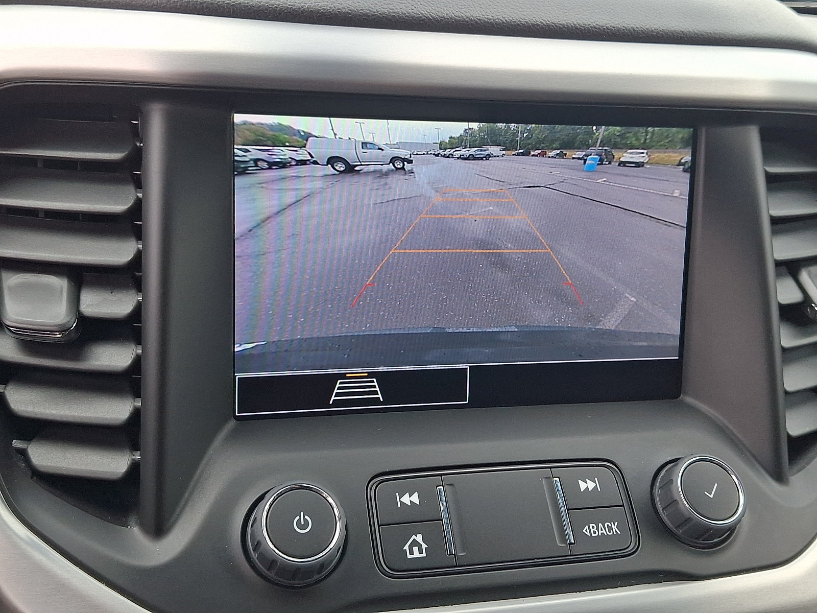 Used 2023 GMC Acadia SLE w/ Driver Convenience Package AWD/4WD image 17