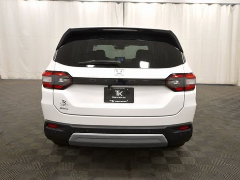 New 2025 Honda Pilot EX-L image 6