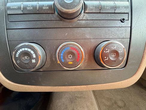 Used 2007 Buick Lucerne CX FWD image 37