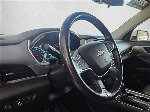 Used 2019 Chevrolet Traverse LT w/ LT Premium Package FWD image 7