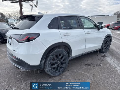 Used 2023 Honda HR-V Sport image 6