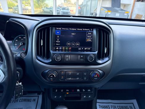 Used 2022 Chevrolet Colorado Z71 w/ Safety Package AWD/4WD image 18