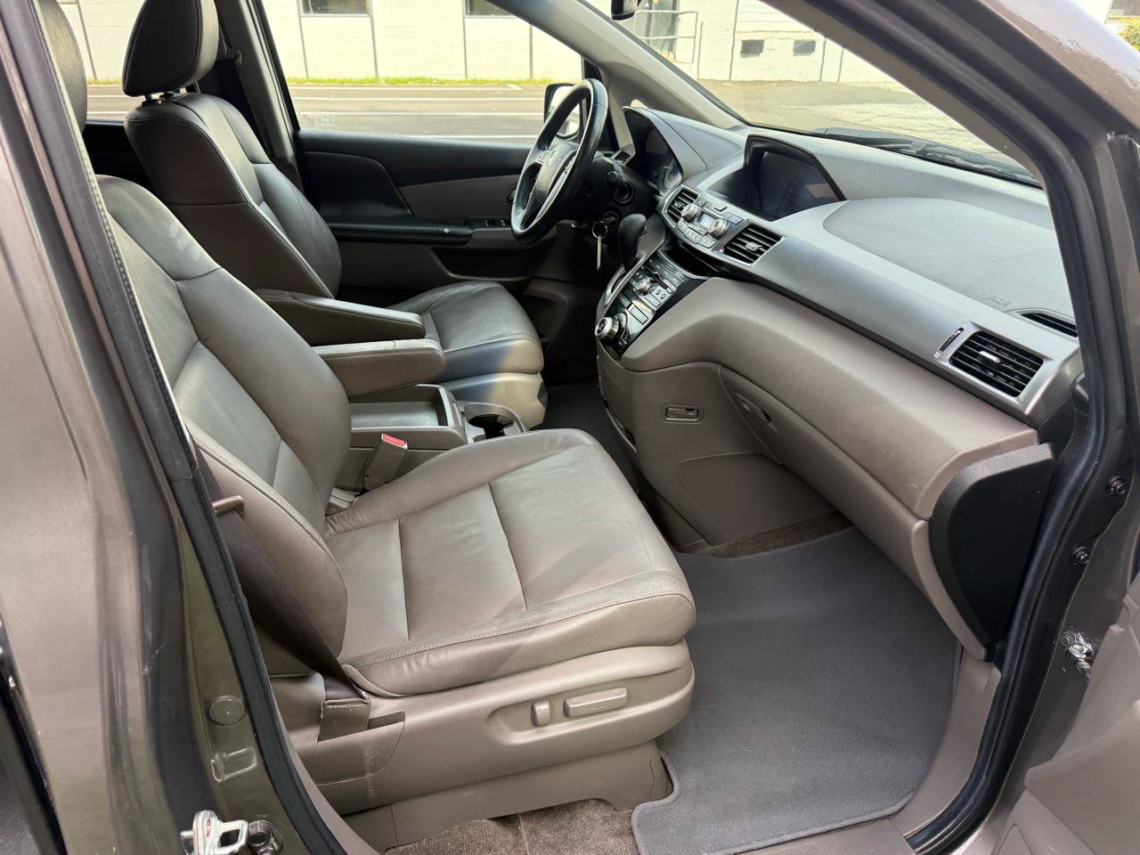 Used 2011 Honda Odyssey EX-L image 18