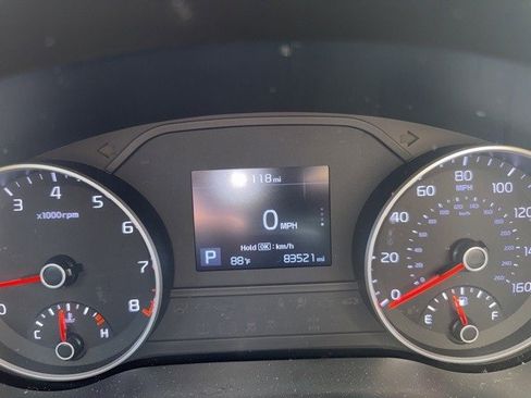 Used 2020 Kia Sportage LX image 9
