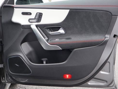 Certified 2025 Mercedes-Benz CLA 250 image 25