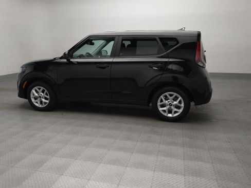 Used 2025 Kia Soul LX image 3
