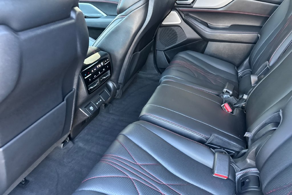 Certified 2026 Acura MDX A-Spec w/ Advance Package AWD/4WD image 8