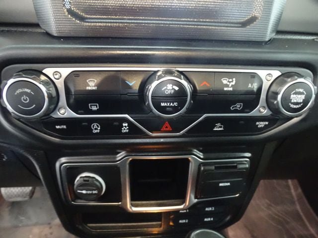 Used 2022 Jeep Gladiator Sport AWD/4WD image 11