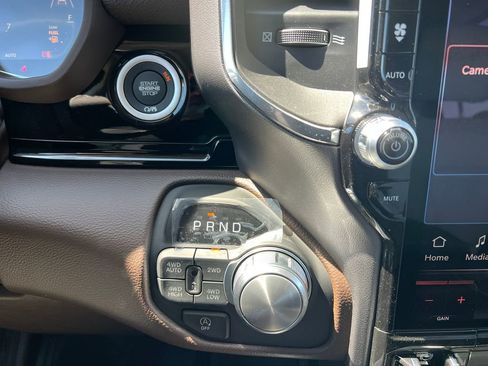 New 2026 RAM 1500 Laramie AWD/4WD image 31