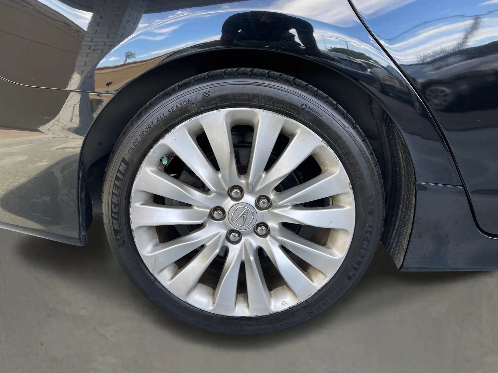 Used 2015 Acura RLX w/ Technology Package FWD image 11