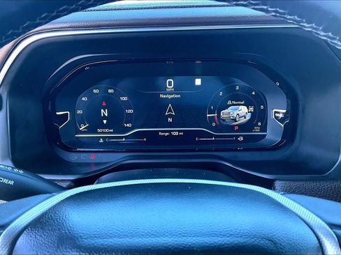 Used 2022 GMC Yukon XL Denali image 26