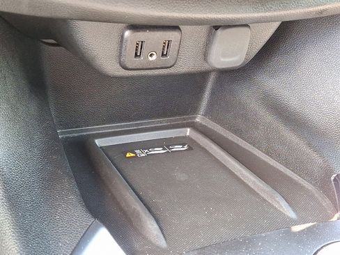 Used 2022 Chevrolet Traverse LT image 26