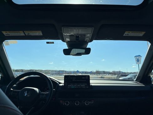 Used 2025 Honda CR-V Sport-L image 18