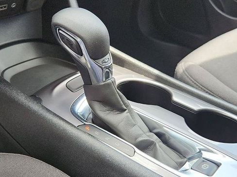 Used 2024 Chevrolet Malibu LS FWD image 11
