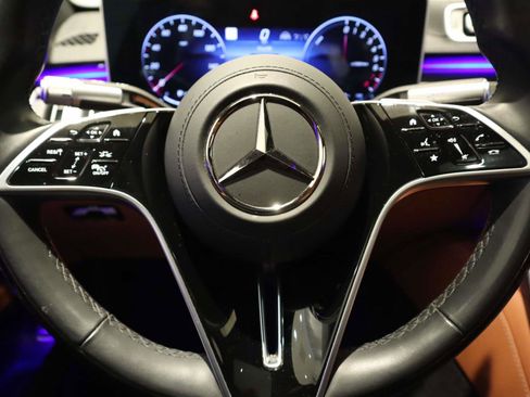 Used 2024 Mercedes-Benz S 580e 4MATIC Sedan image 28