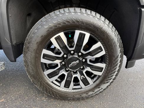 Used 2025 GMC Sierra 2500 Denali w/ Technology Package image 39