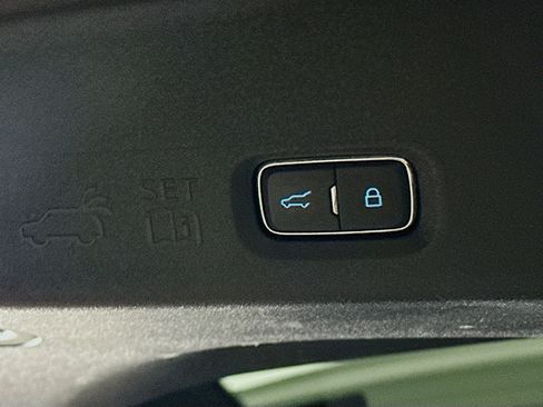 Used 2025 Ford Expedition Max Platinum image 29