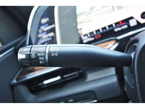 Used 2023 Cadillac Escalade Premium Luxury image 13