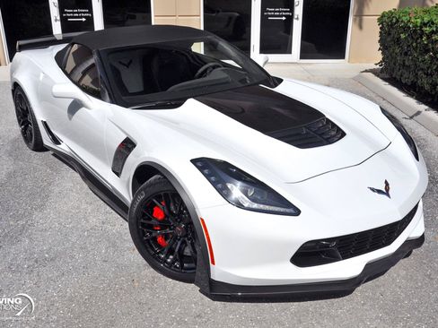 Used 2019 Chevrolet Corvette Z06 RWD image 4
