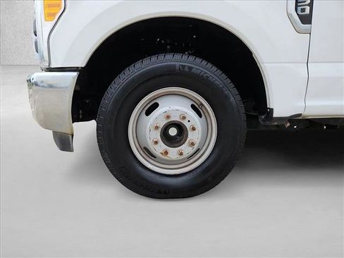 Used 2017 Ford F350 XL w/ Power Equipment Group RWD image 21