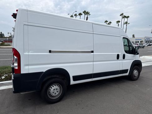 Used 2025 RAM ProMaster 2500 w/ Convenience Group FWD image 12