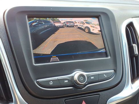 Used 2020 Chevrolet Equinox LT FWD image 17
