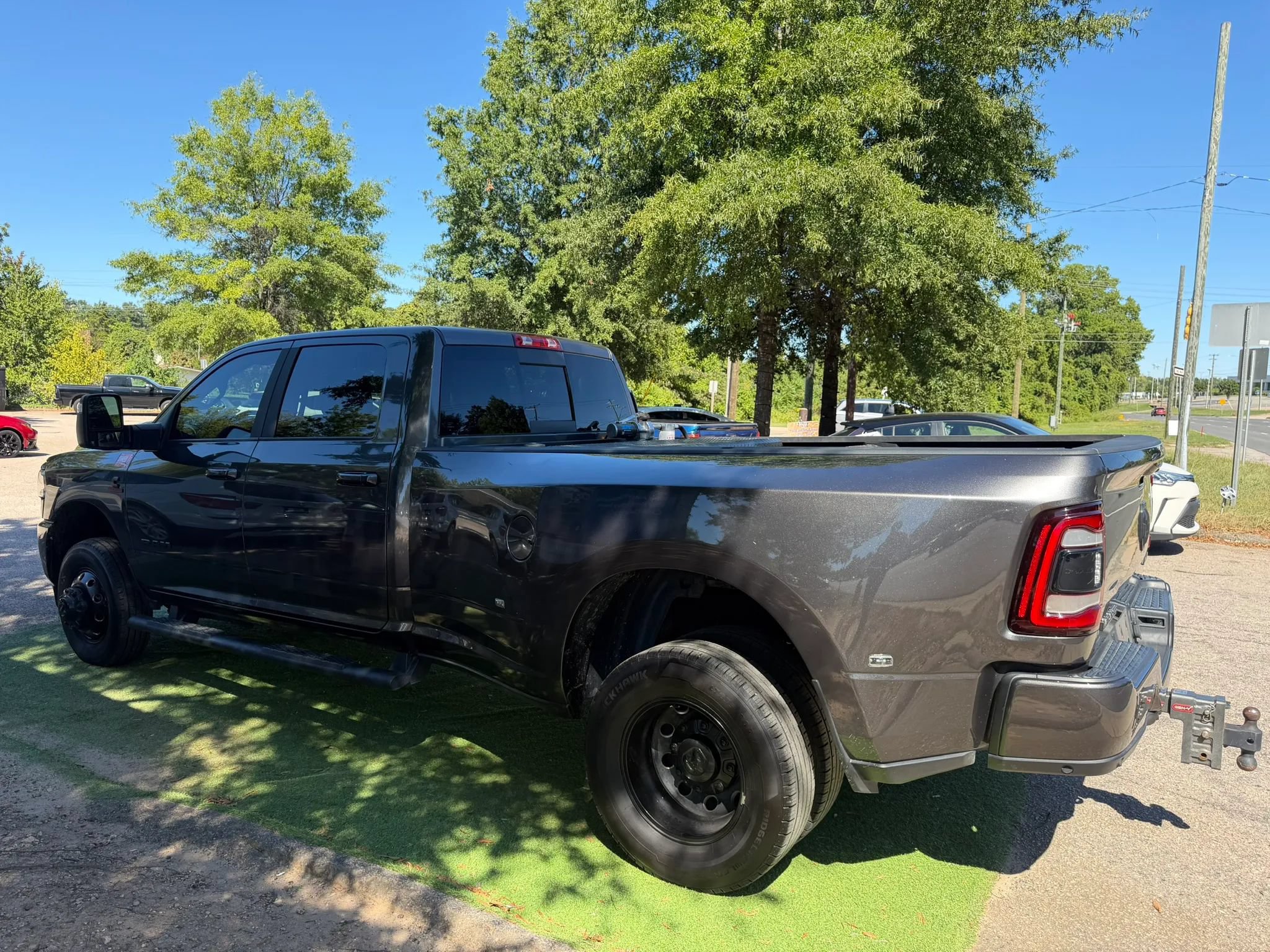 Used 2024 RAM 3500 Laramie w/ Night Edition AWD/4WD image 9