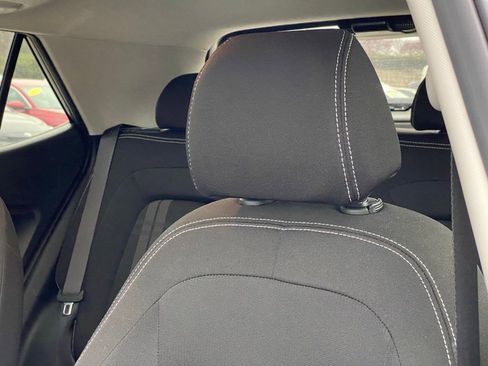 Used 2023 Hyundai Venue SEL image 24