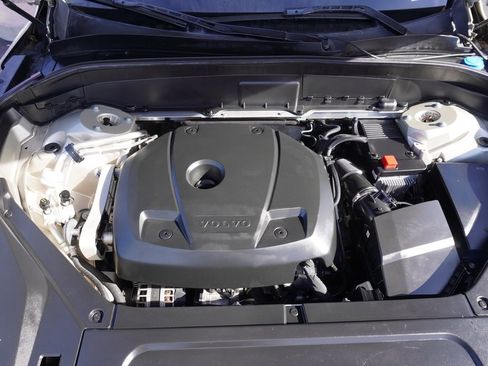 Used 2016 Volvo XC90 T5 Momentum image 7