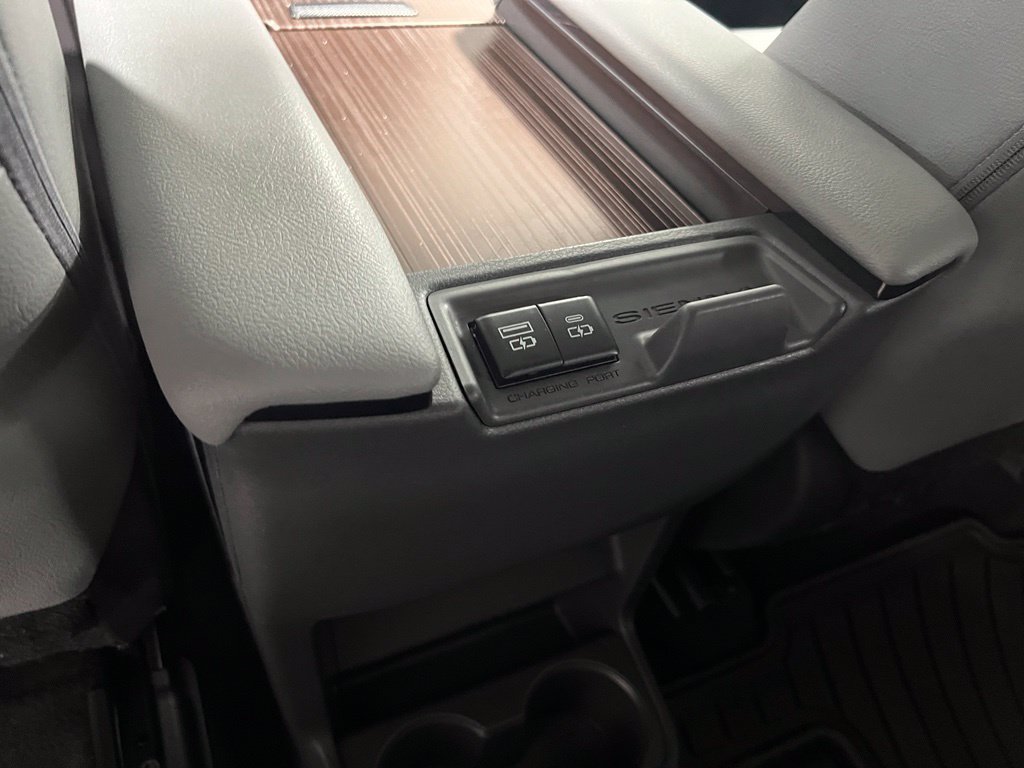 Certified 2023 Toyota Sienna XLE w/ XLE Plus Package FWD image 18
