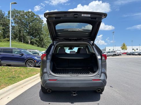 Used 2021 Toyota RAV4 XLE w/ Convenience Package AWD/4WD image 11