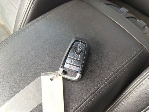 Used 2015 Ford Taurus SHO w/ Technology Package AWD/4WD image 41