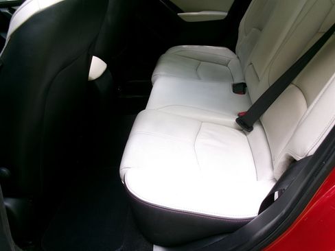Used 2018 MAZDA MAZDA3 Grand Touring w/ Premium Equipment Package FWD image 26