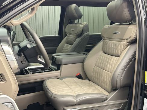 Used 2026 Ford F450 Platinum w/ Platinum Plus Package image 34