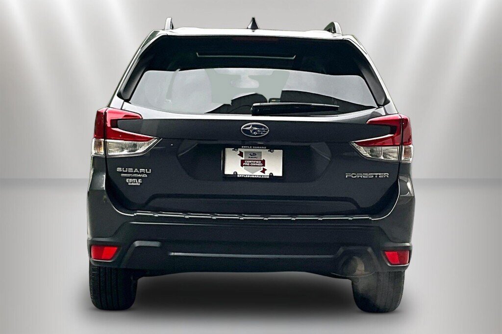 Certified 2023 Subaru Forester Premium AWD/4WD image 6