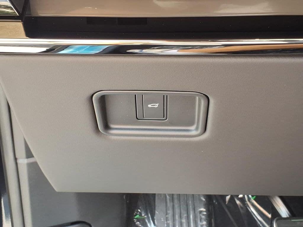 New 2026 Land Rover Range Rover Sport Dynamic SE AWD/4WD image 15
