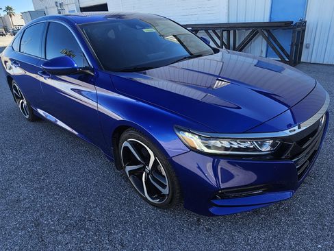 Used 2018 Honda Accord Sport image 3