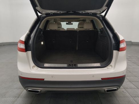 Used 2017 Lincoln MKX Reserve w/ Luxury Package FWD image 29