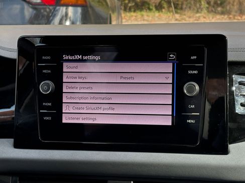 Used 2025 Volkswagen Jetta SE image 21